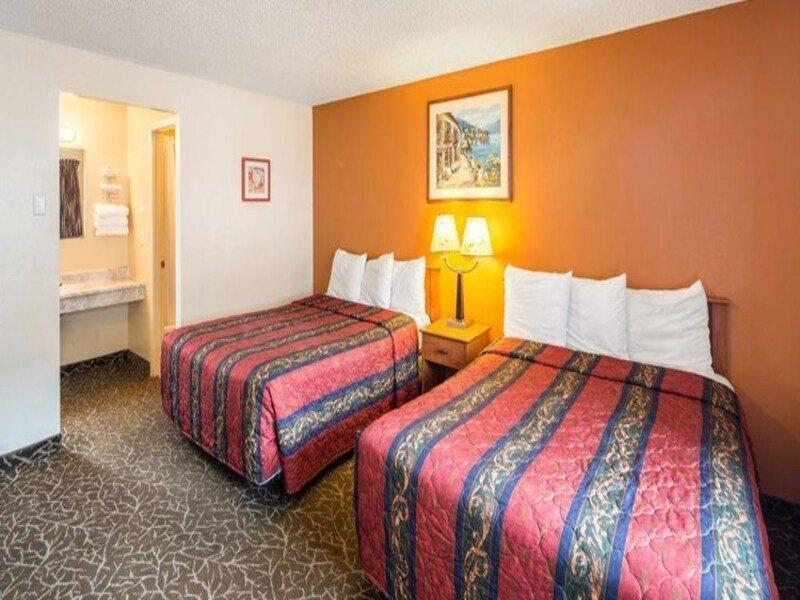Howard Johnson By Wyndham Spokane Exterior foto