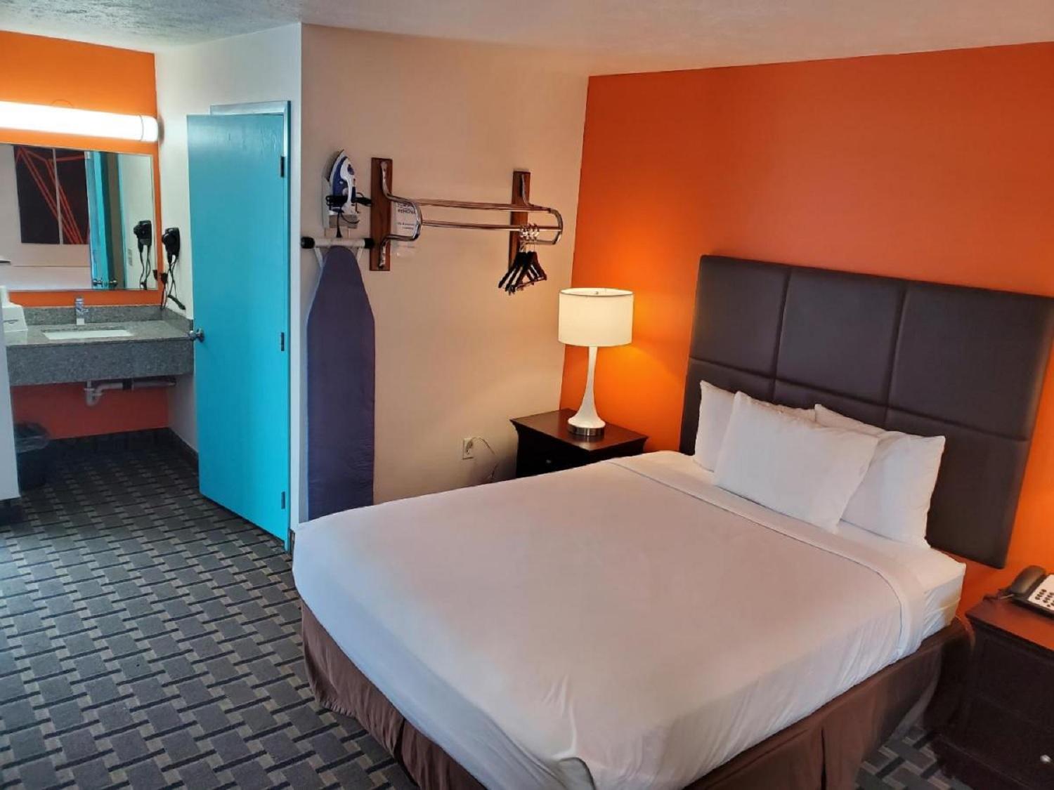 Howard Johnson By Wyndham Spokane Exterior foto